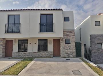 3d1106273a942750873a7b5dc70499b3ffe3c49ced33a305c07600611bc1130e · Casa Venta en Capital Sur, Querétaro
