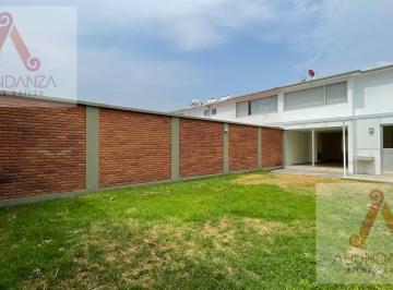 Casa en condominio · 209m² · 3 Recámaras · 2 Estacionamientos · Bosques de Las Fuentes Calimaya Casa en Renta