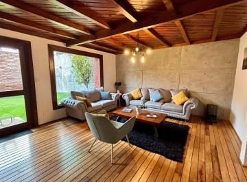 36c9d8f45cc8c945bbe46d130bbb85a35965db082a8c3a29c5205d9cbe07e432 · Hermosa Casa en Venta en Condominio Totalmente Remodelada.