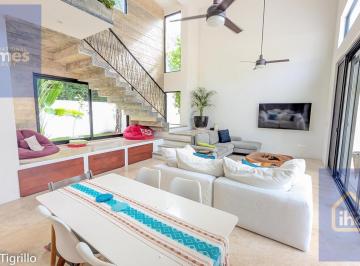 Casa · 331m² · 3 Recámaras · Casa en Venta en El Tigrillo