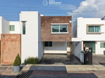 Casa de 3 habitaciones, Zapopan · Casa en Venta - Porta Magna, Zapopan.