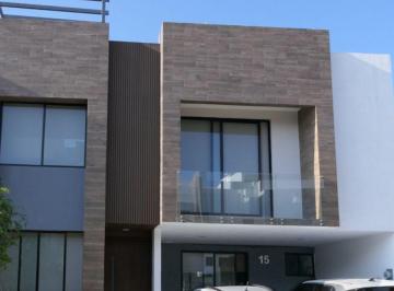 Casa en condominio de 3 habitaciones, San Andrés Cholula · Casa en Venta en Lomas de Angelópolis | 3 Recámaras C/baño | Roof Garden|oficina
