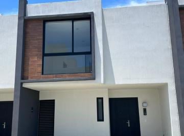 Casa de 3 habitaciones, Toluca · Casa en Venta en Toluca