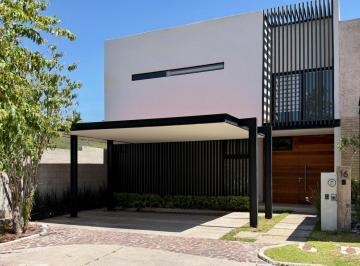 Foto 1 · Casa en Venta Y/o Renta con Excelentes Acabados y Diseño Moderno. Gánala!