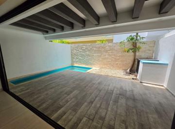 Casa · 220m² · 4 Recámaras · 2 Estacionamientos · Casa - Aqua Residencial