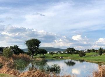Terreno / Lote · 1270m² · Terreno en Venta con Vista Al Lago en Campo de Golf