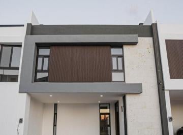 Foto 1 · Casa en Venta Al Norte de La Ciudad en Jacarandas Residencial