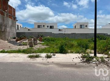 Terreno / Lote · 140m² · Terreno en Venta en Zibata Queretaro