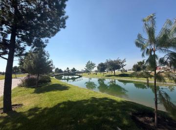 Foto 1 · Terreno en Venta en Esquina con Doble Frente Condado del Valle Belardia, Metepec Estado de México
