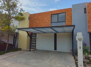 Casa de 3 habitaciones, Villa de Pozos · Casa en Renta en Pozos, a Una Cuadra de Carretera 57