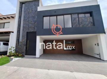 Casa de 4 habitaciones, San Andrés Cholula · Casa Nueva en Venta en El Clúster Gran Reserva en Lomas de Angelópolis, de 4 Recámaras y Jardín