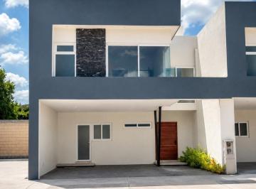 Casa · 226m² · 3 Recámaras · 2 Estacionamientos · Casa en Venta en Tarragona Residencial