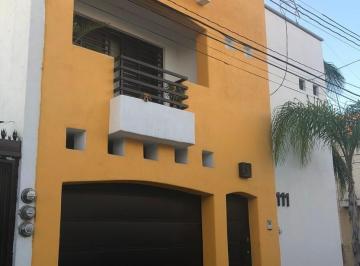 Casa · 285m² · 5 Recámaras · 1 Estacionamiento · Casa en Venta en Venta en Aguascalientes en Barrio de Guadalupe Zona Centro