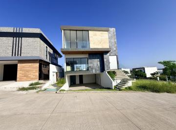 Casa · 305m² · 4 Recámaras · 2 Estacionamientos · Casa en Venta en Punta Tiburón Riviera Veracruzana Alvarado Veracruz
