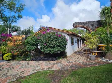 Casa de 3 habitaciones, Tepoztlán · Casa en Venta en Tepoztlán, Morelos.