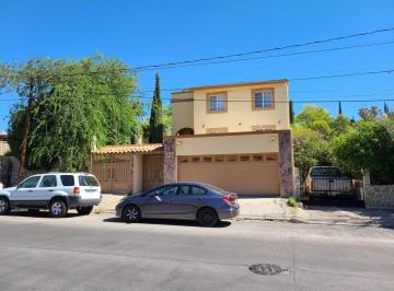 Casa de 5 habitaciones, Nogales · Residencia en Venta