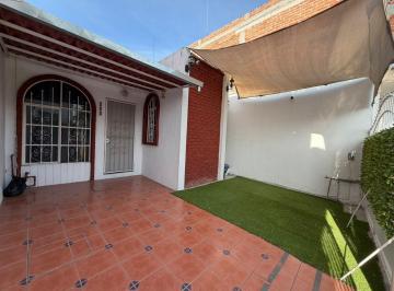 FACHADA · Casa en Renta en Prado Hermoso de Una Planta