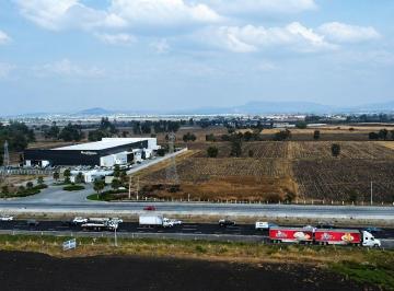 7e91ce86e876df13669cffcec94a74ae6eaa36515cf4196dd585052ffb1cad64 · Terreno Comercial E Industrial en Venta Carr. 57 Corredor Industrial Qro–sjr