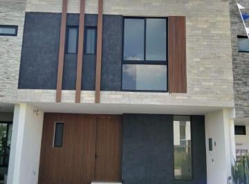 Casa en condominio de 4 habitaciones, Tlajomulco de Zúñiga · Casa Nueva con Roof