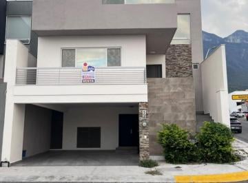 Foto 1 · Casa en Venta, Puerta de Hierro, Monterrey, Nuevo León.