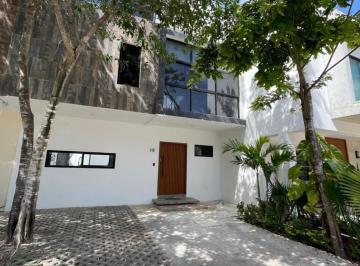 Casa · 185m² · 3 Recámaras · 2 Estacionamientos · Vendo Amplia Casa de 3 Recámaras en Arbolada de 3 Niveles