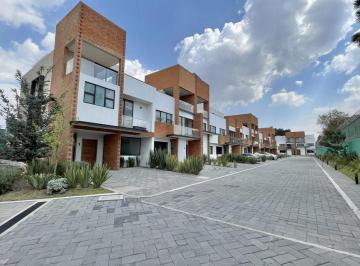 Foto 1 · Casa en Condominio en Venta en Santa María Magdalena Ocotitlán, Metepec, México