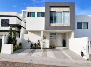 Foto 1 · Casa en Venta en Cumbres del Lago, Caseta de Vigilancia 24 Horas, 4 Recámaras
