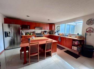 Foto 1 · Casa en Venta en San Jerónimo Chicahualco Metepec, Estado de México