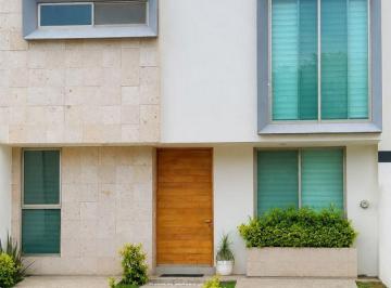 Casa de 3 habitaciones, Tlajomulco de Zúñiga · Casa de 3 Niveles Bosques de Santa Anita