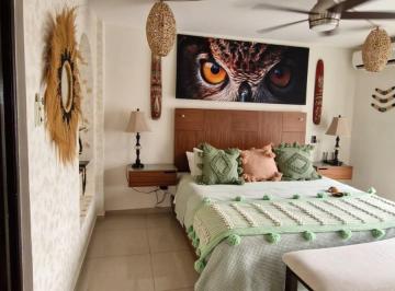 Departamento de 1 habitación, Puerto Vallarta · Departamento 1 Recámara a 2 Cuadras de Playa, con Ac, Alberca y Terraza con Vista Al Mar