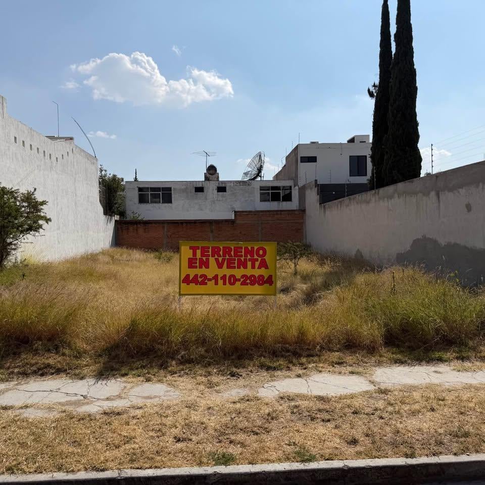 Commercial/Residential Lot Located Two Blocks from Colosio