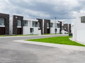 Casa en condominio · 137m² · 3 Recámaras · 2 Estacionamientos · Casa en Renta Juriquilla Santa Fe Queretaro - (4)