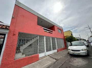 Casa de 6 habitaciones, Guadalajara · Casa en Venta en Santa Elena de La Cruz, Entre Carretera Saltillo y Periferico.