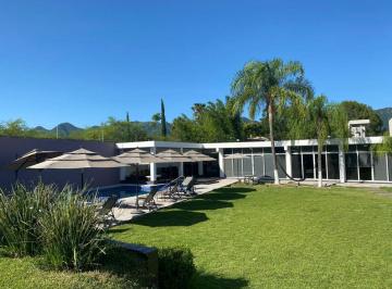 Quinta de 4 habitaciones, Santiago · Quinta en Venta en Los Cavazos, Santiago Nuevo Leon
