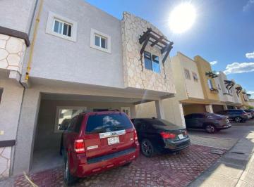 Casa en condominio · 165m² · 3 Recámaras · Casa en Venta en Esquina con Terreno Excedente en Residencial Catania Cancún