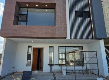 Casa · 270m² · 4 Recámaras · 3 Estacionamientos · Casa en Venta en Pachuca
