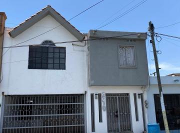 Casa · 3 Recámaras · Casa - Hacienda Los Morales
