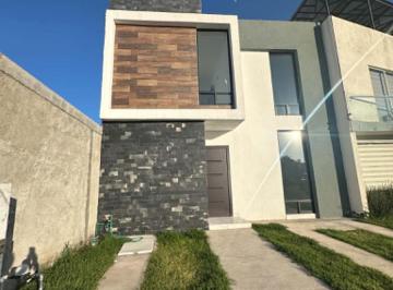 Casa · 160m² · 3 Recámaras · 2 Estacionamientos · Casa en Venta en Valle del Sol 2 Pachuca