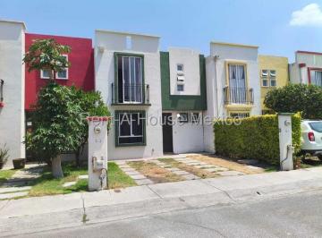 Casa de 3 habitaciones, Querétaro · Casa en Venta, Cerca de La Uteq, Privada con Alberca, Paseos del Pedregal
