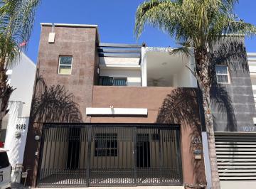 Casa · 203m² · 3 Recámaras · 2 Estacionamientos · Casa en Venta en Residencial de La Sierra, Zona Sur y Carretera Nacional, Monterrey, N. L. (Rl)