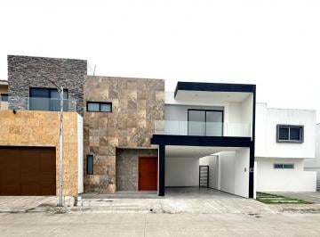 Casa · 230m² · 3 Recámaras · 2 Estacionamientos · Casa en Venta Residencial Los Manantiales Alvarado Veracruz