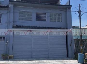 Casa uso de suelo · 270m² · 1 Estacionamiento · Casa con Uso de Suelo en Venta en Constituyentes de Queretaro