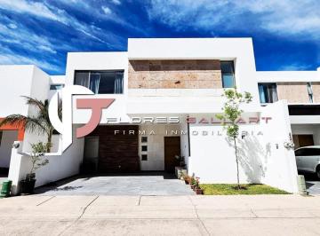 Casa en condominio · 270m² · 3 Recámaras · 2 Estacionamientos · Casa en Renta Sin Amueblar en Residencial La Querencia Al Norte de La Ciudad de Aguascalientes
