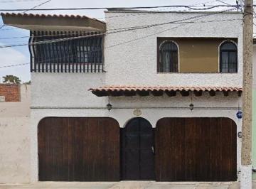 Casa de 4 habitaciones, León · Venta de Casa de 4 Recamaras en León, Gto.