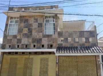 Casa de 4 habitaciones, León · Venta de Casa en León, Gto.