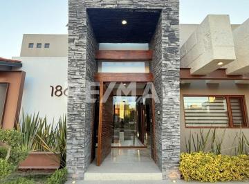 Casa de 3 habitaciones, Querétaro · Casa en Renta en El Campanario Querétaro