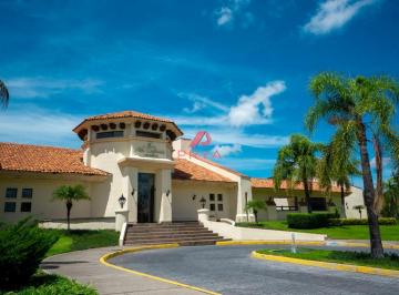 Casa en condominio de 3 habitaciones, Tlajomulco de Zúñiga · Casa en Venta en Alta California Tlajomulco con Recámara en Planta Baja