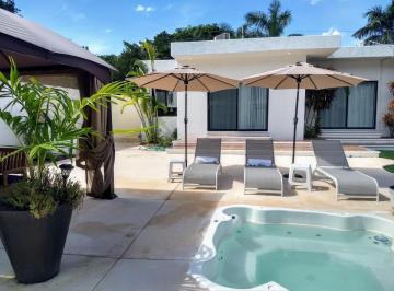 Exterior · Casa en Venta, 3 Recámaras, Piscina, Colonia Doctores, Bonfil, Cancún