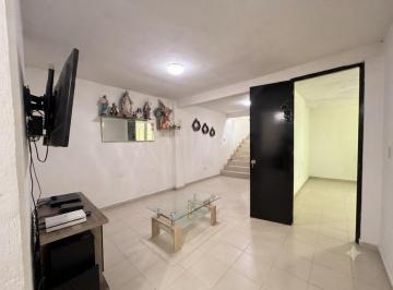 Casa · 98m² · 3 Recámaras · 3 Estacionamientos · Casa en Venta en Xochicuac
