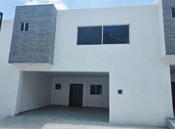 1 · Casa en Venta en Cumbres del Valle, Monterrey: Espaciosa y Moderna